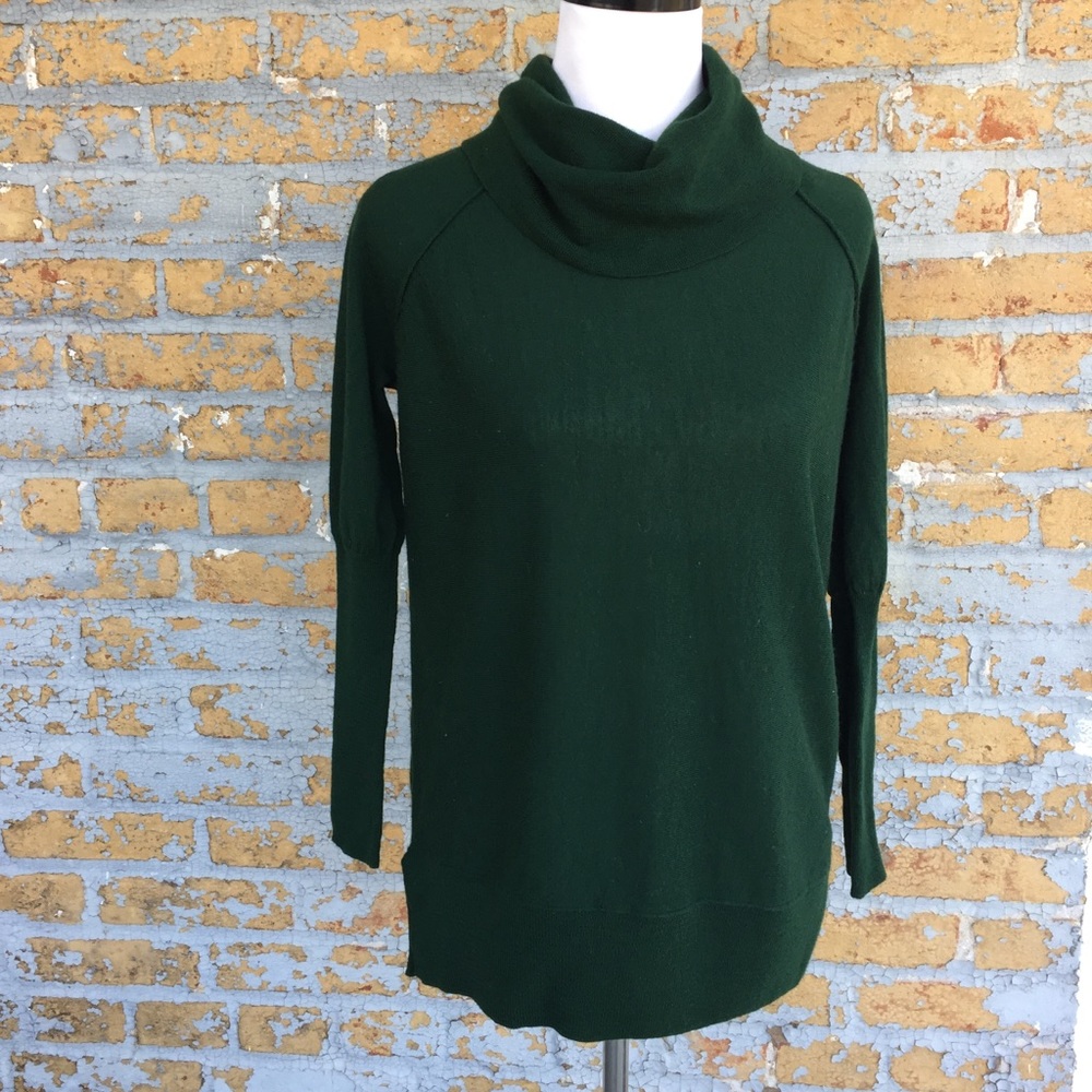 Tahari sweater